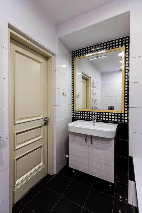 Цехова 1 Appartement Lviv Buitenkant foto