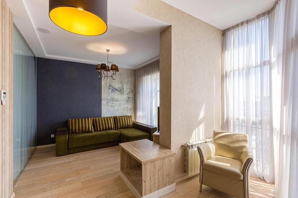 Цехова 1 Appartement Lviv Buitenkant foto